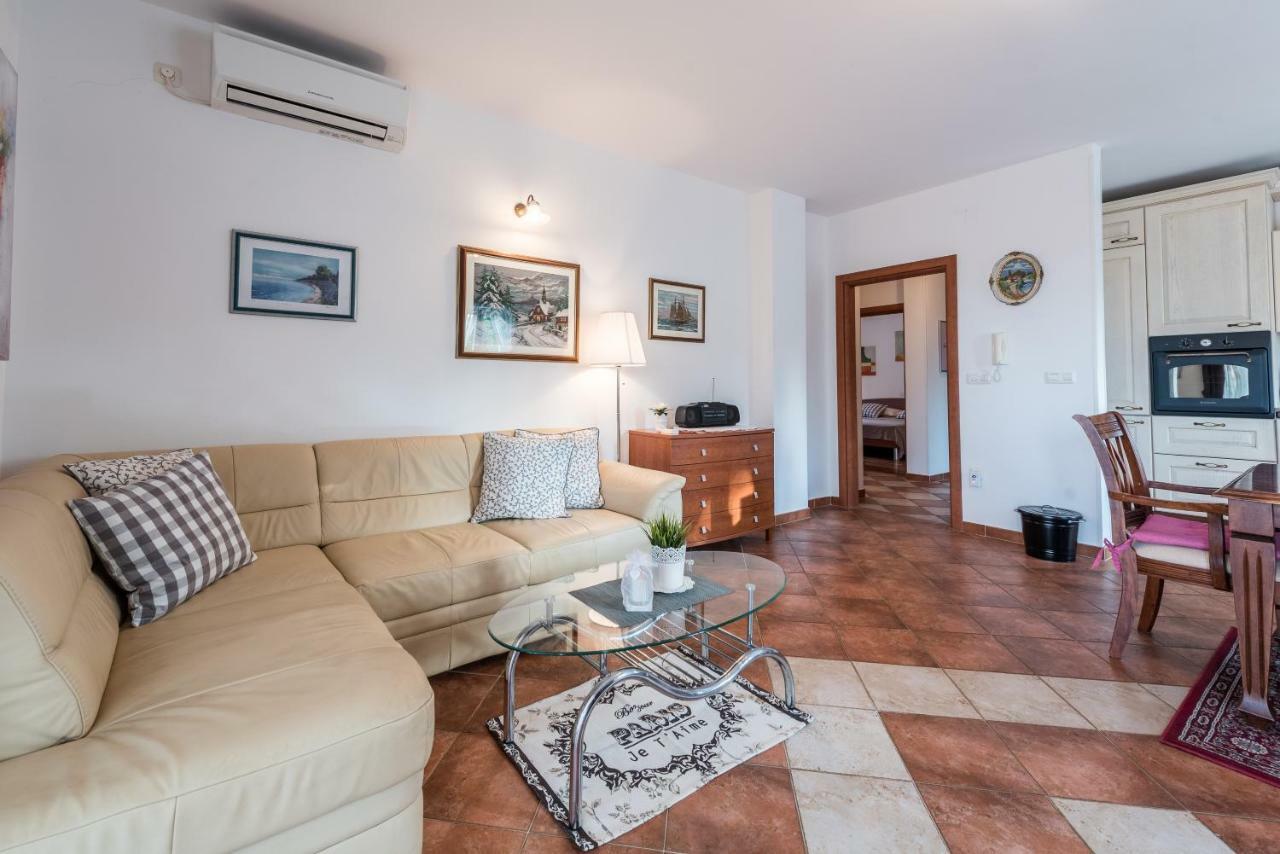 Apartments Jelavic Sutomiscica Dış mekan fotoğraf