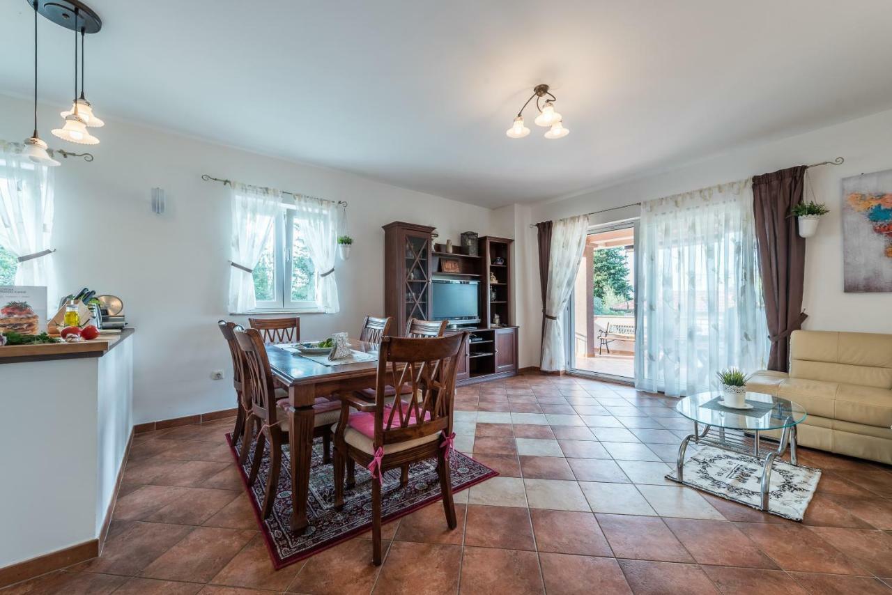 Apartments Jelavic Sutomiscica Dış mekan fotoğraf