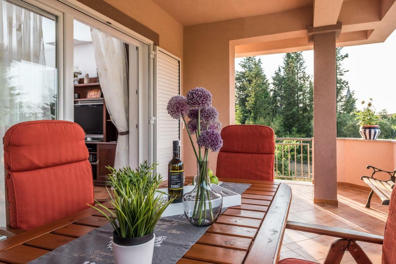 Apartments Jelavic Sutomiscica Dış mekan fotoğraf