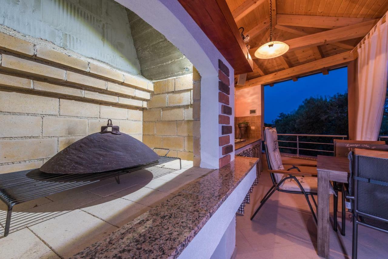 Apartments Jelavic Sutomiscica Dış mekan fotoğraf