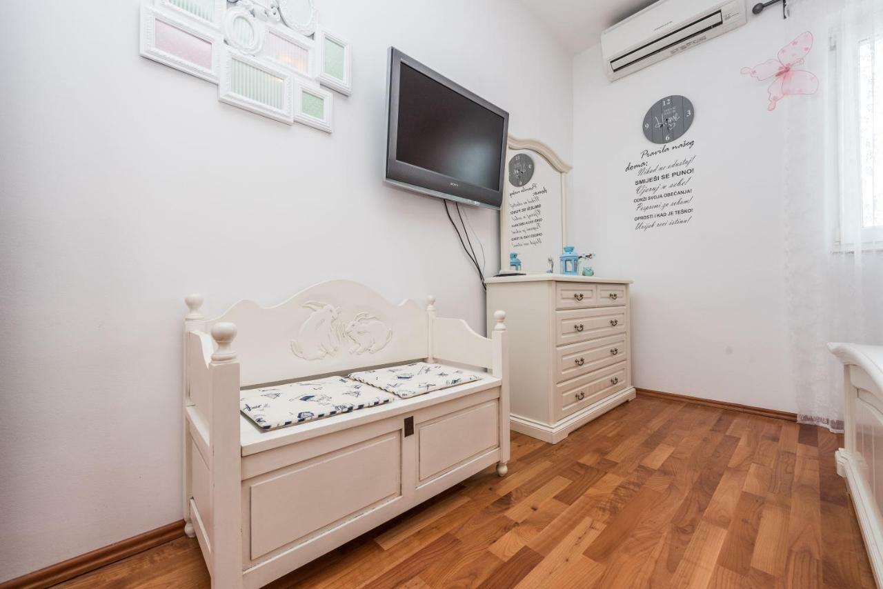 Apartments Jelavic Sutomiscica Dış mekan fotoğraf