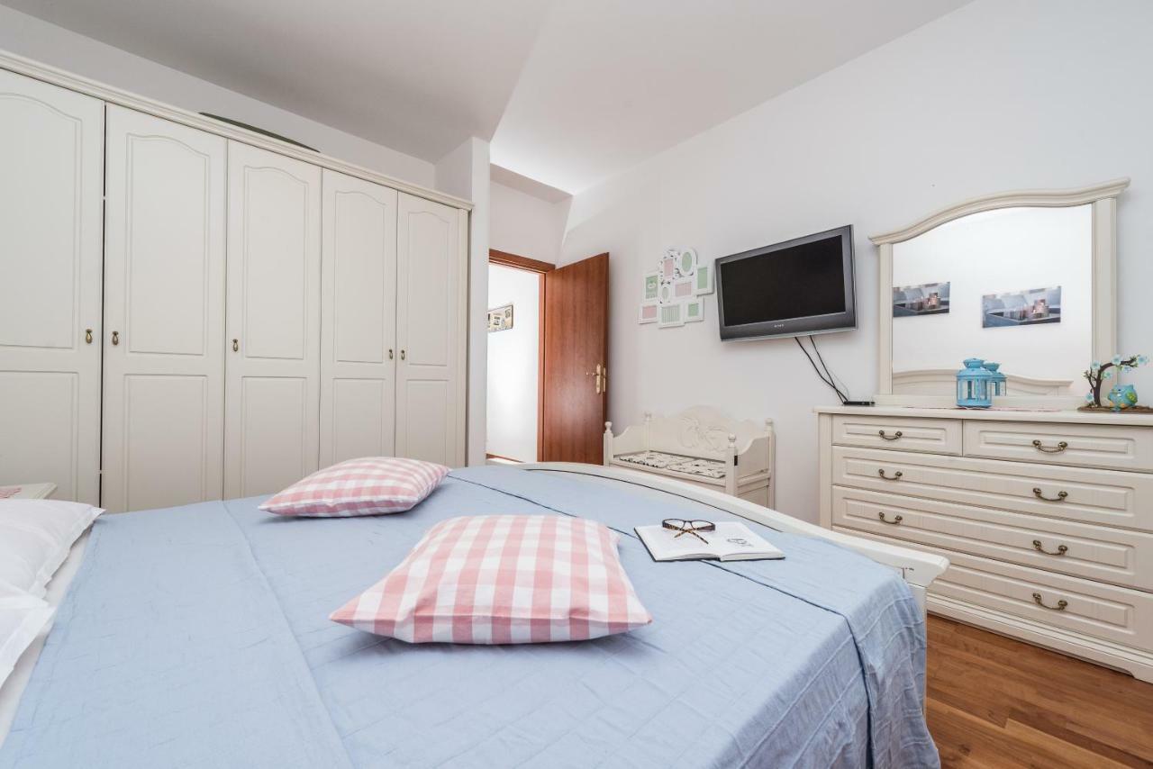 Apartments Jelavic Sutomiscica Dış mekan fotoğraf